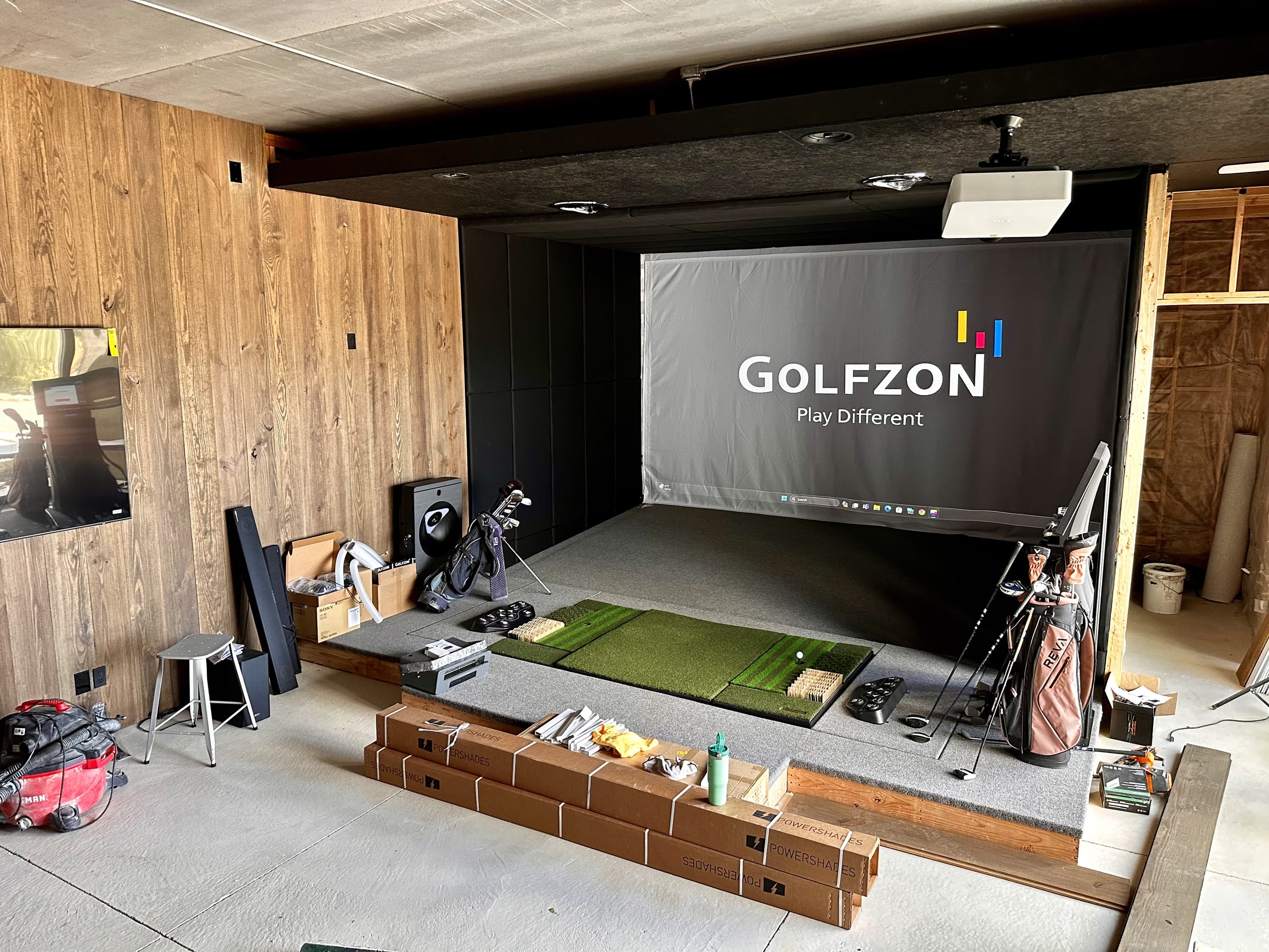Finished indoor-capable project space